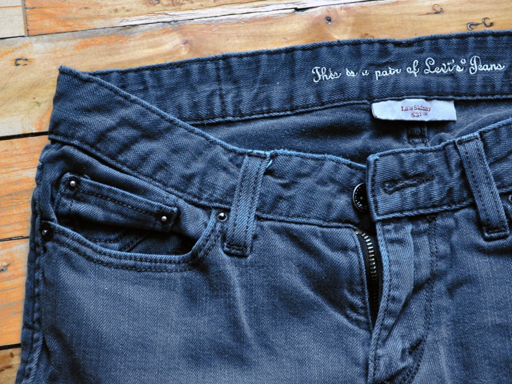 How to refresh your old jeans! – a small life